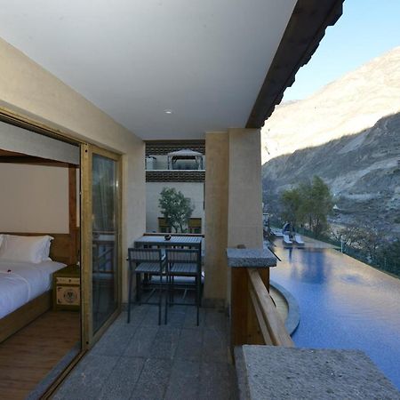 Hotel LUX* Tea Horse Road Benzilan Esterno foto