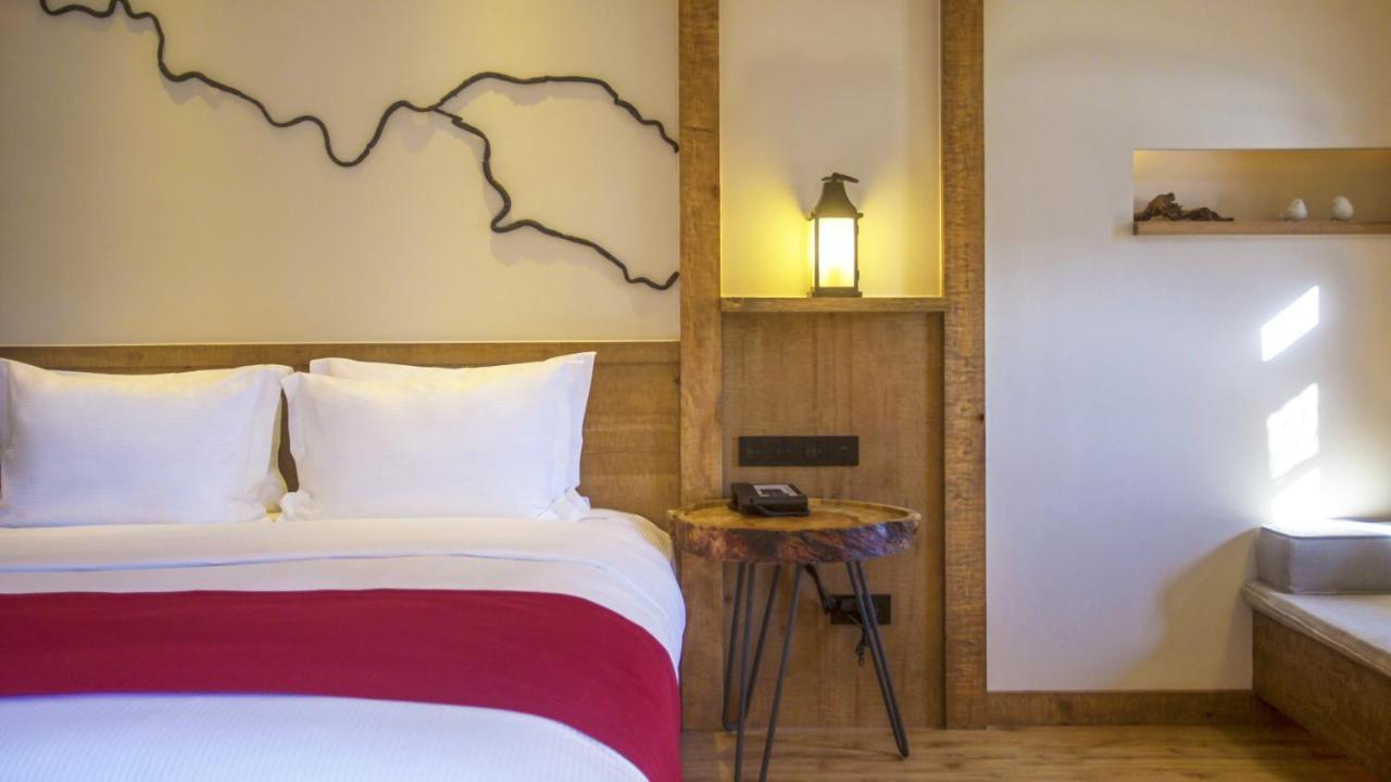 Hotel LUX* Tea Horse Road Benzilan Esterno foto