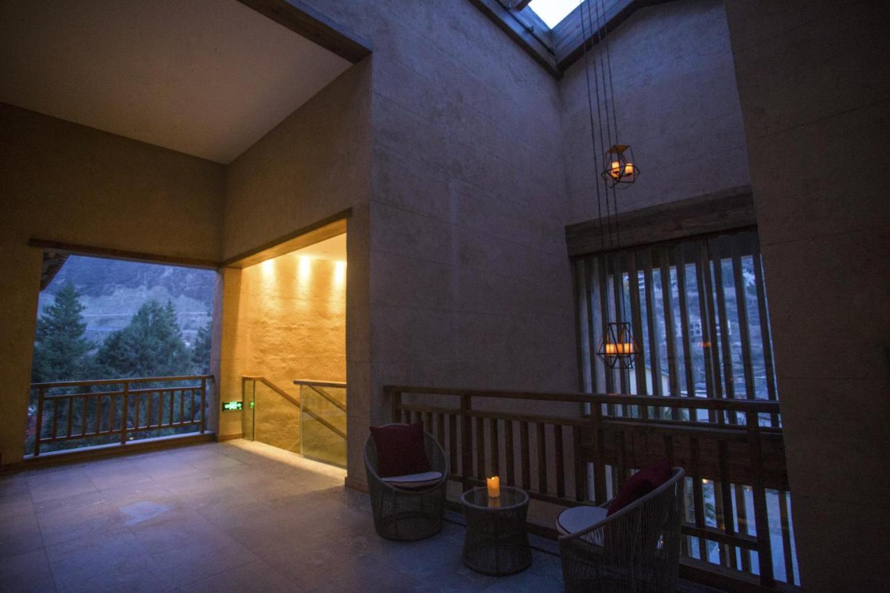 Hotel LUX* Tea Horse Road Benzilan Esterno foto