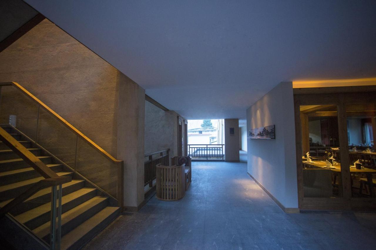 Hotel LUX* Tea Horse Road Benzilan Esterno foto