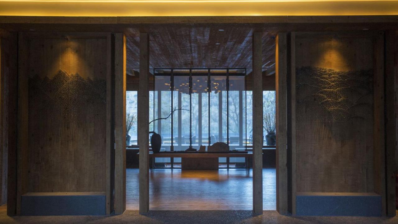 Hotel LUX* Tea Horse Road Benzilan Esterno foto