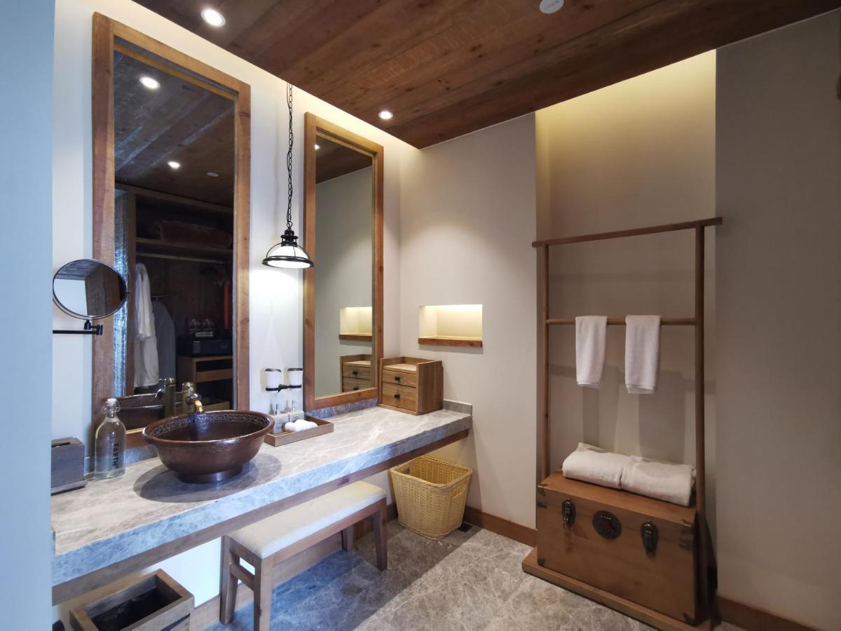 Hotel LUX* Tea Horse Road Benzilan Esterno foto