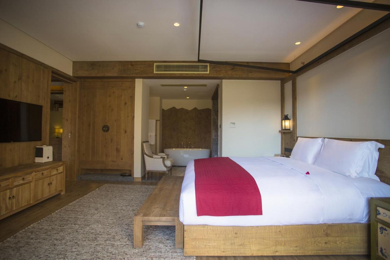 Hotel LUX* Tea Horse Road Benzilan Esterno foto